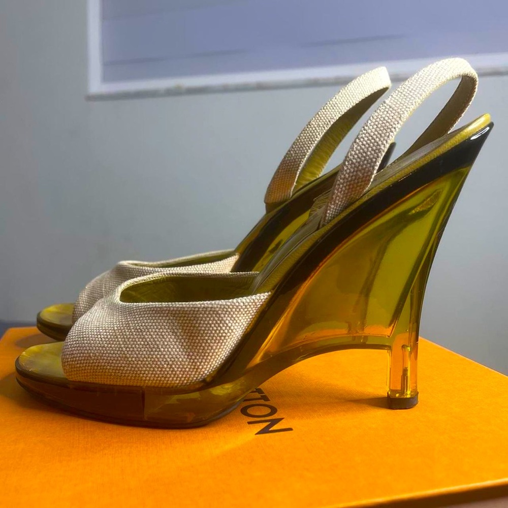 Rare authentic cream Prada pump wedges with yellow transparent heel in a US 8